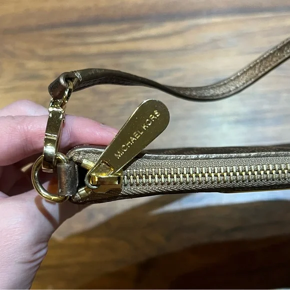 Michael Kors Signature Wristlet - Picture 8 of 13